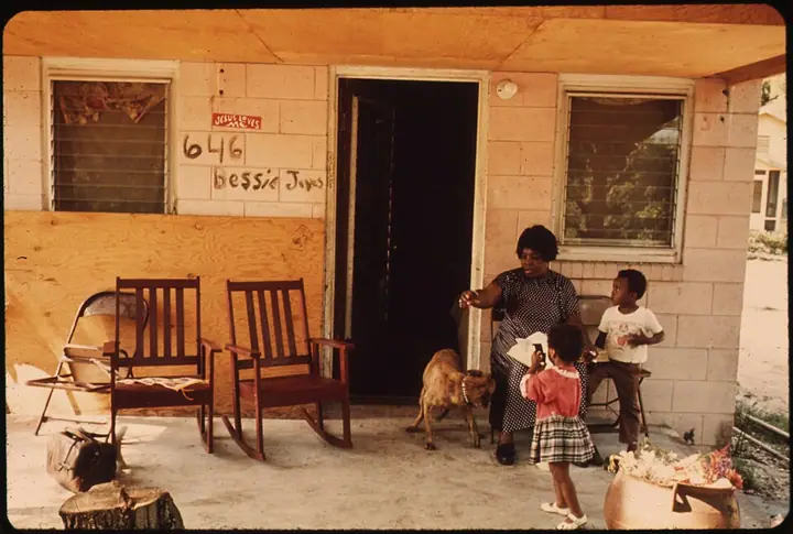 Bessie Jones photo